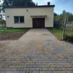 Kostka przed chodnikiem