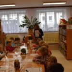 W czwartkowy ranek Gminna Biblioteka Publiczna przyjęła dwie grupy uczniów ze Szkoły Podstawowej im. Marii Kownackiej z Mlęcina.