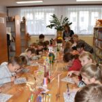 W czwartkowy ranek Gminna Biblioteka Publiczna przyjęła dwie grupy uczniów ze Szkoły Podstawowej im. Marii Kownackiej z Mlęcina.