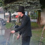 Mężczyzna z gwizdkiem