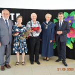 Dwoch mezczyzn i dwie kobiety