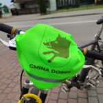 zielona chusta na kierownicy roweru