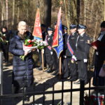 DSC_0309 Na obrazku kobiety trzymającej bukiet kwiatowy. Jest to składnia z różnych gatunków i gatunków, co stanowi dodatek do nazwy rasy.