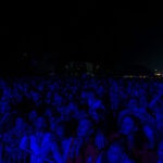 pędzel na kolorowym materiale