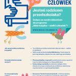 Plakat promujący program czytelniczy dla dzieci, z kolorowymi ptakami i tekstami na jasnym tle. Grafikę uzupełnia niebieska ikona książki. Po prawej szczegóły o programie w turkusowym polu.